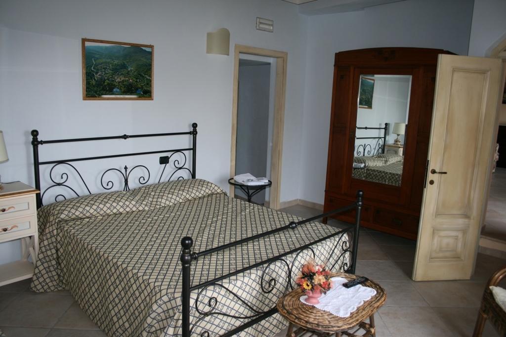 Casa Vacanze San Francesco Bagni San Filippo Bilik gambar